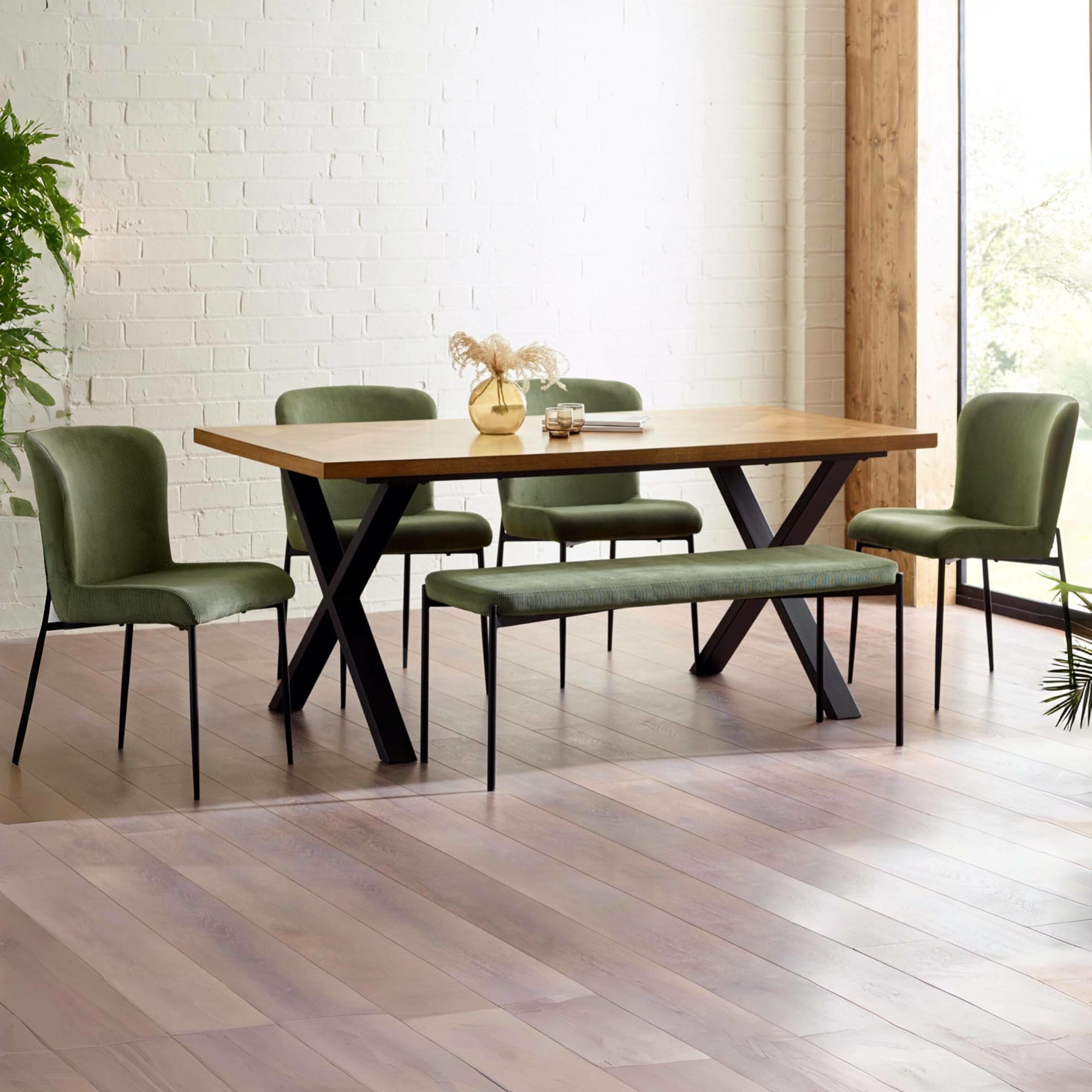 Aron Dining Table