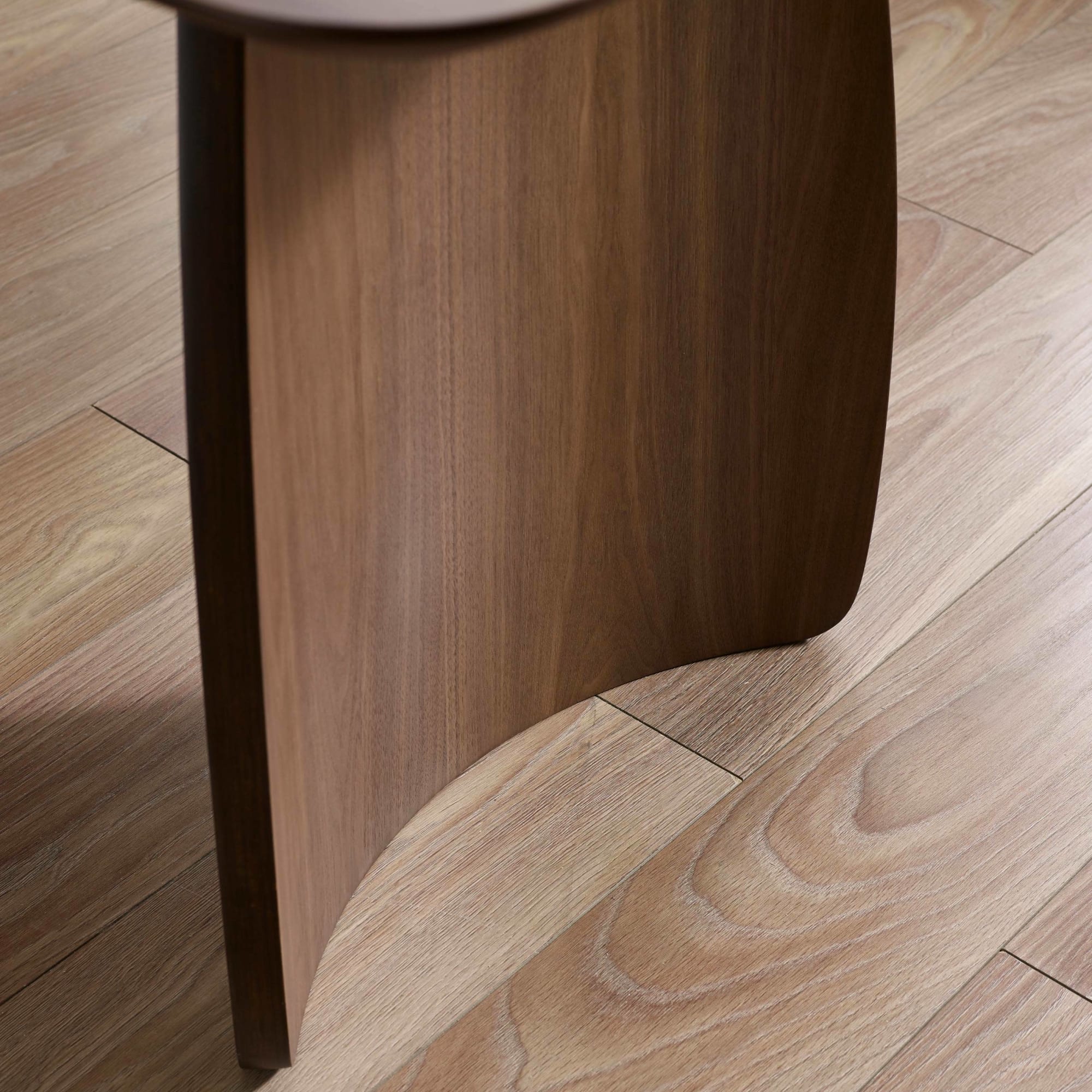 Artemis Curved Leg Walnut Dining Table
