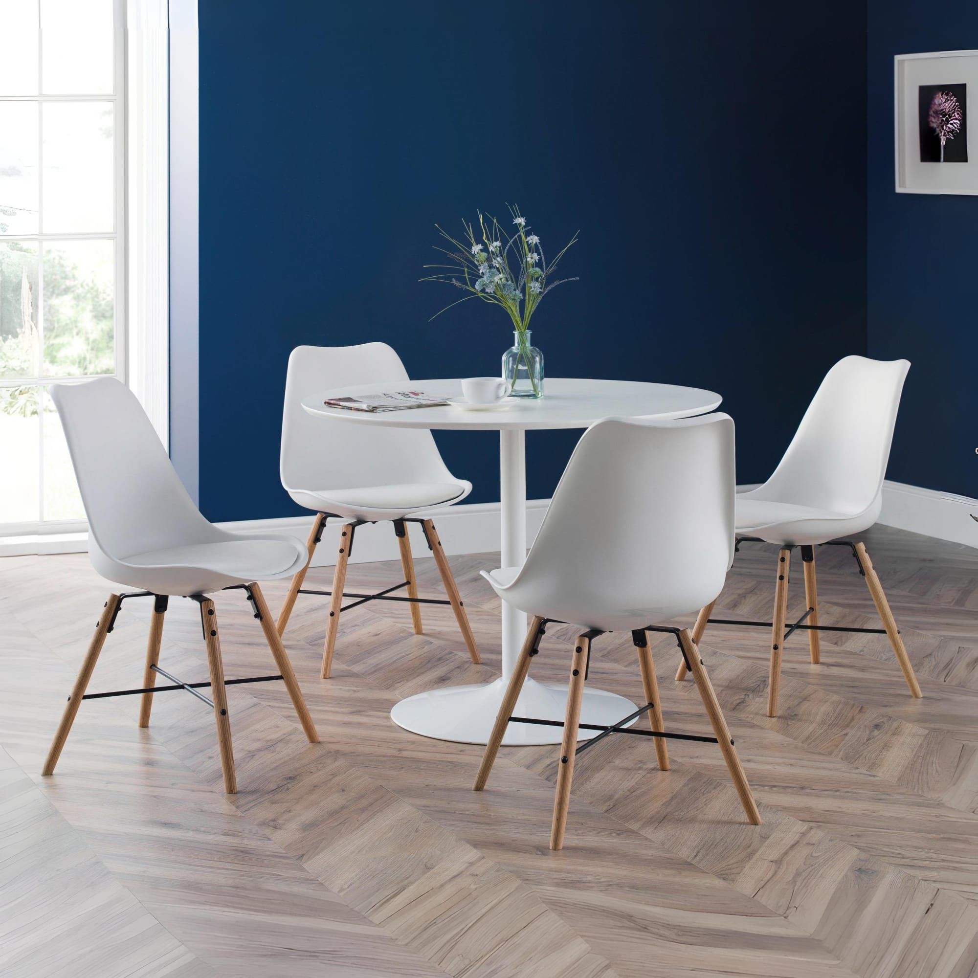 Blanco Round White Pedestal Table