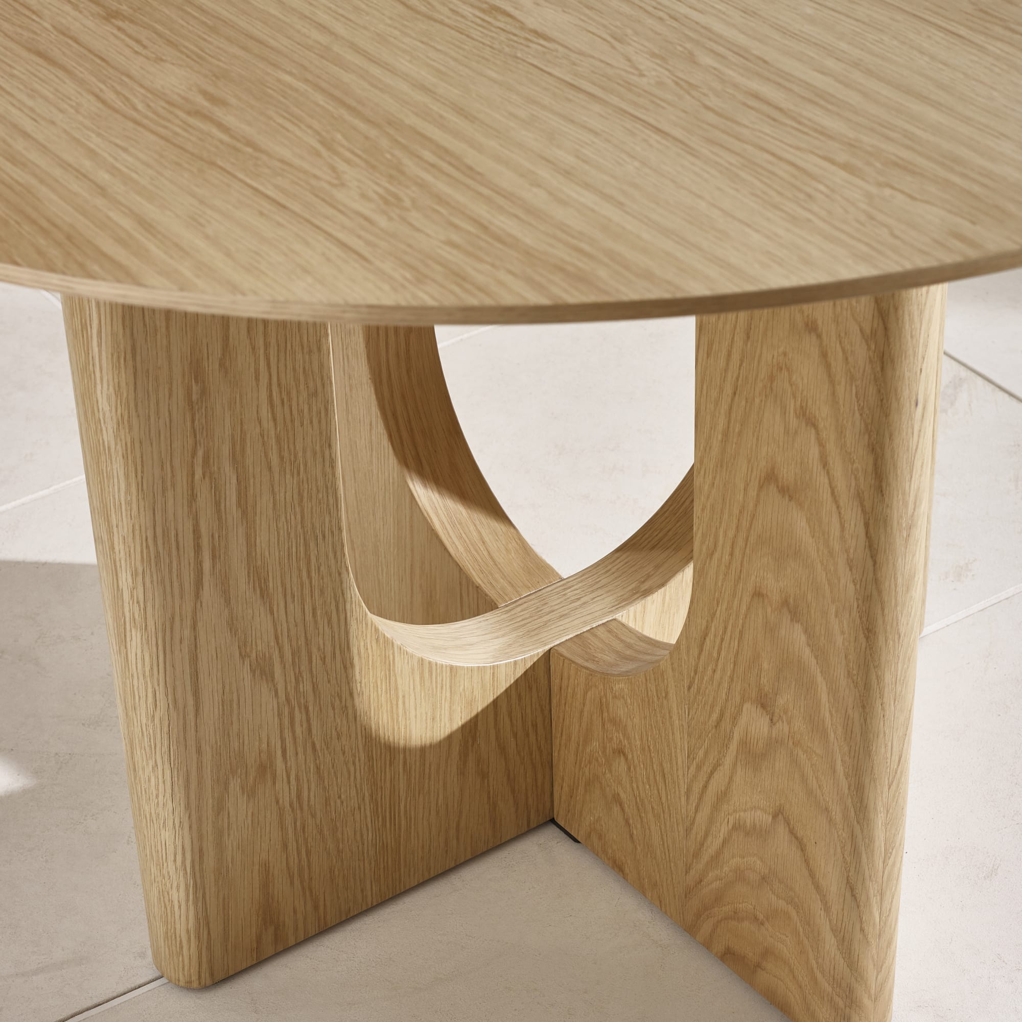 Cellini Oak 120cm Round Dining Table