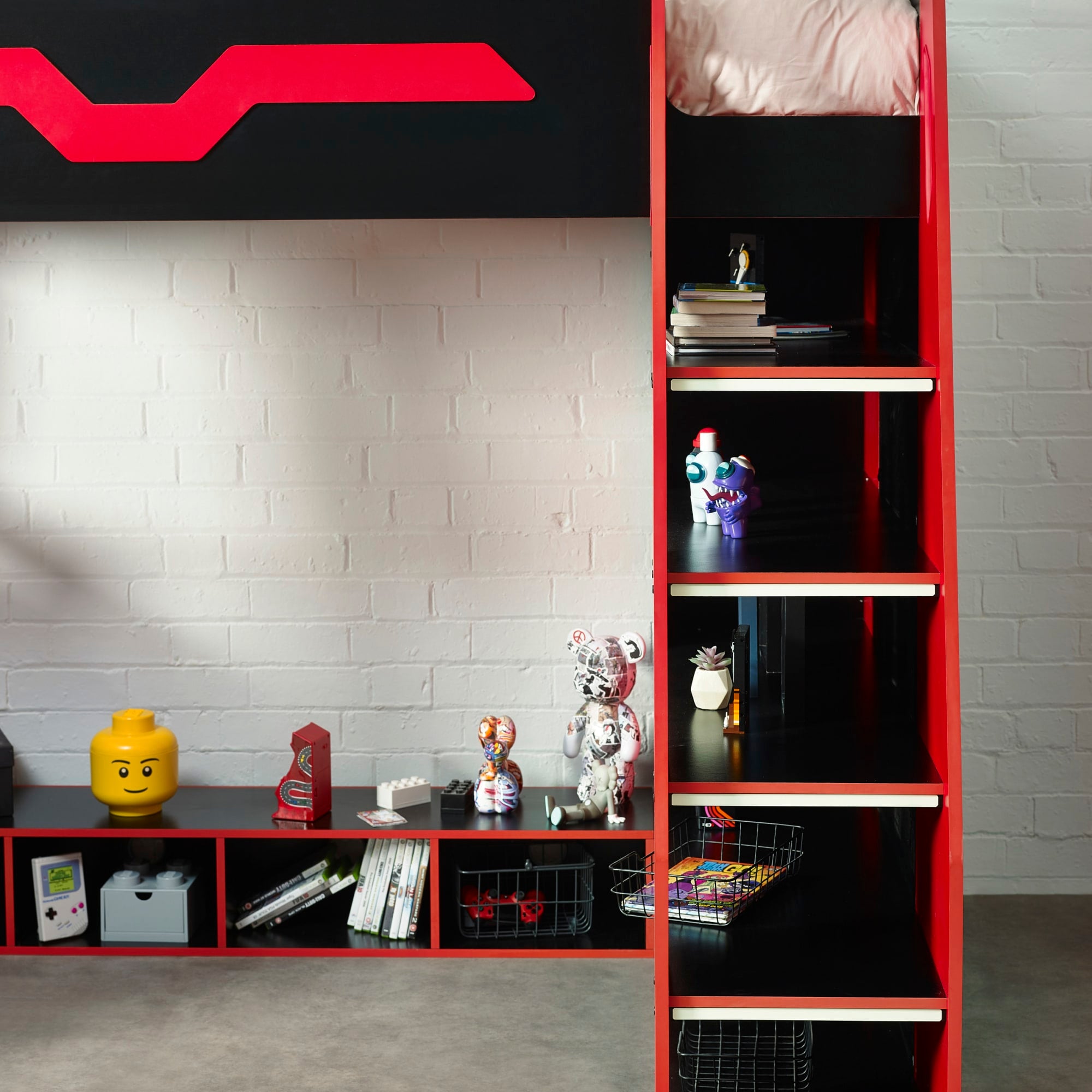Eagle Single 90cm Gaming Highsleeper - Black and Red