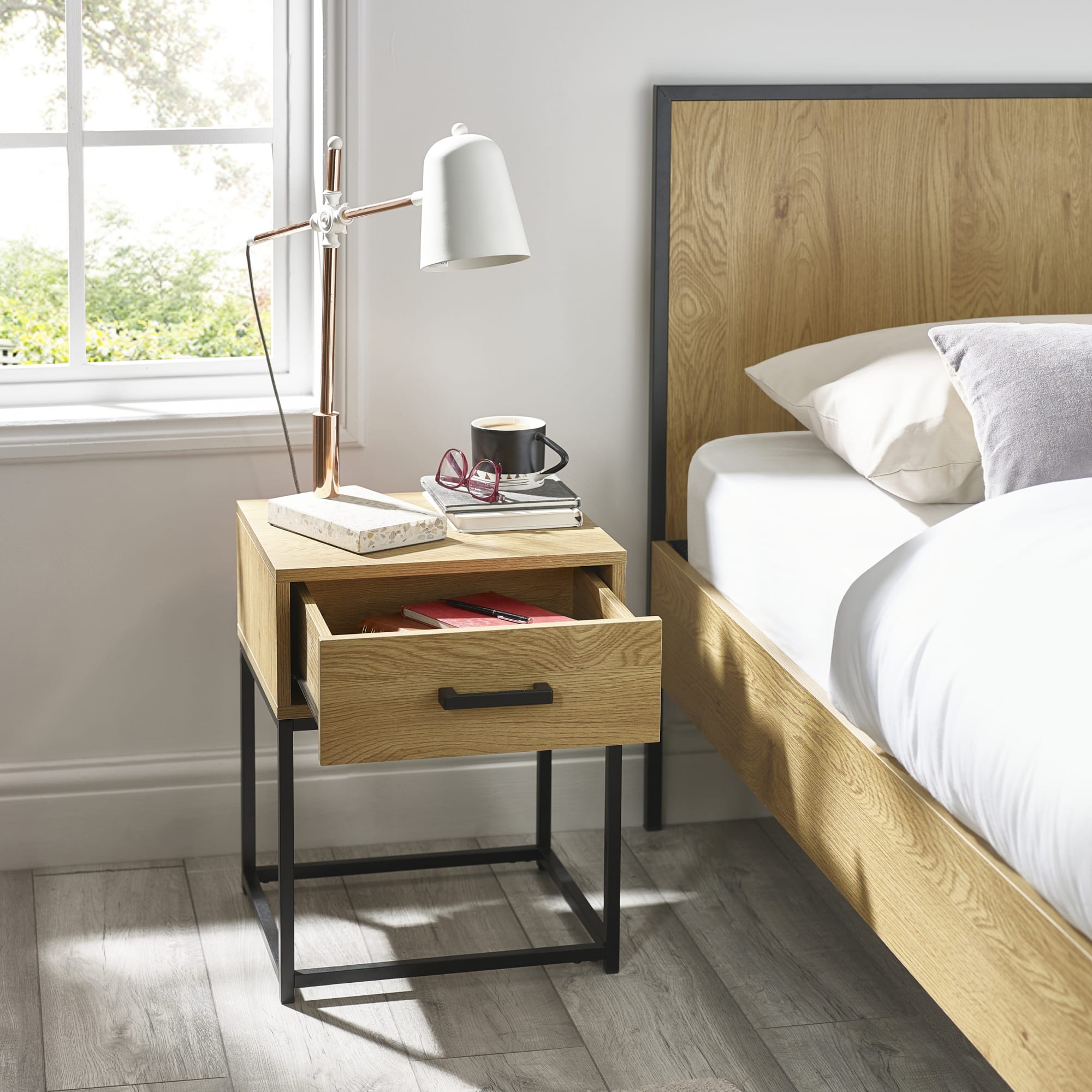 Harlow Light Oak Effect 1 Drawer Bedside Table