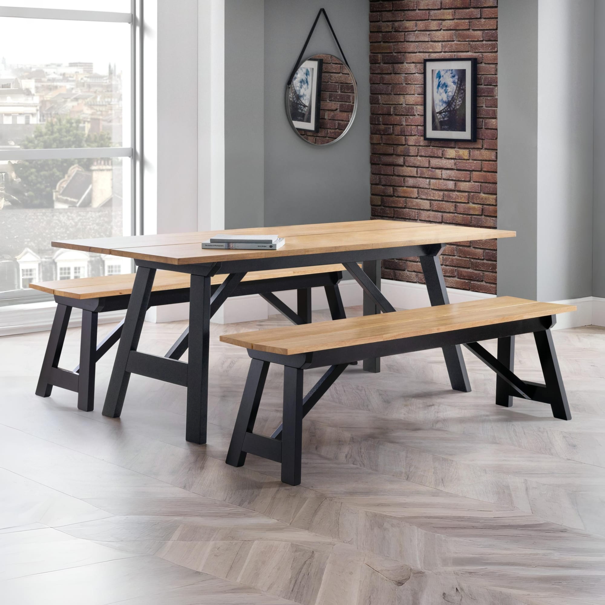 Hockley Table Black/Oak