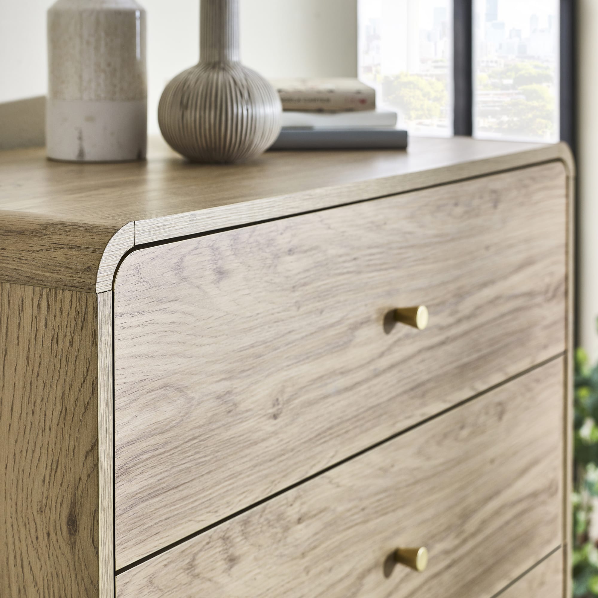 Ingrid 5 Drawer Chest Oak