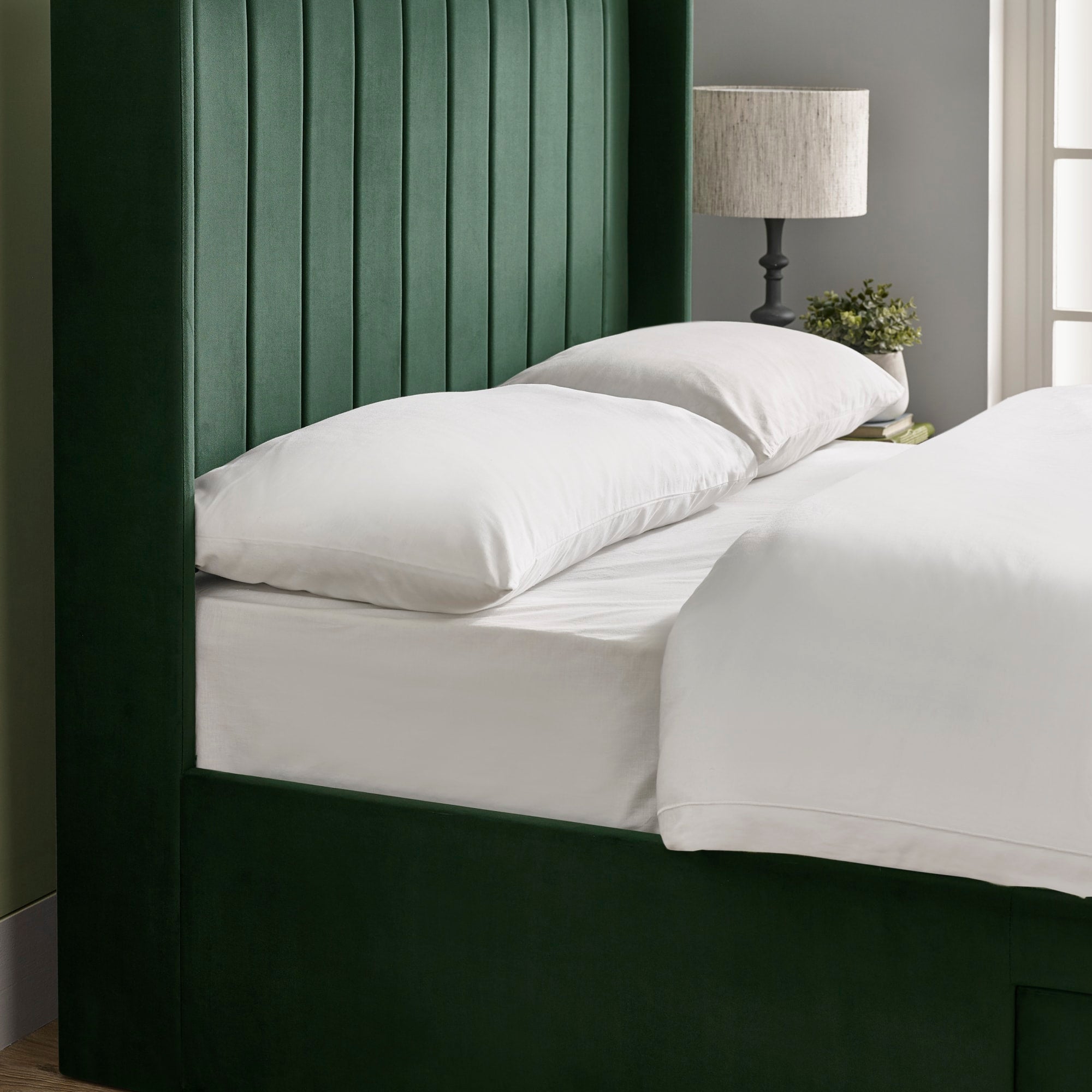 Leila Bottle Green Dual Storage Door 135cm Double Bed