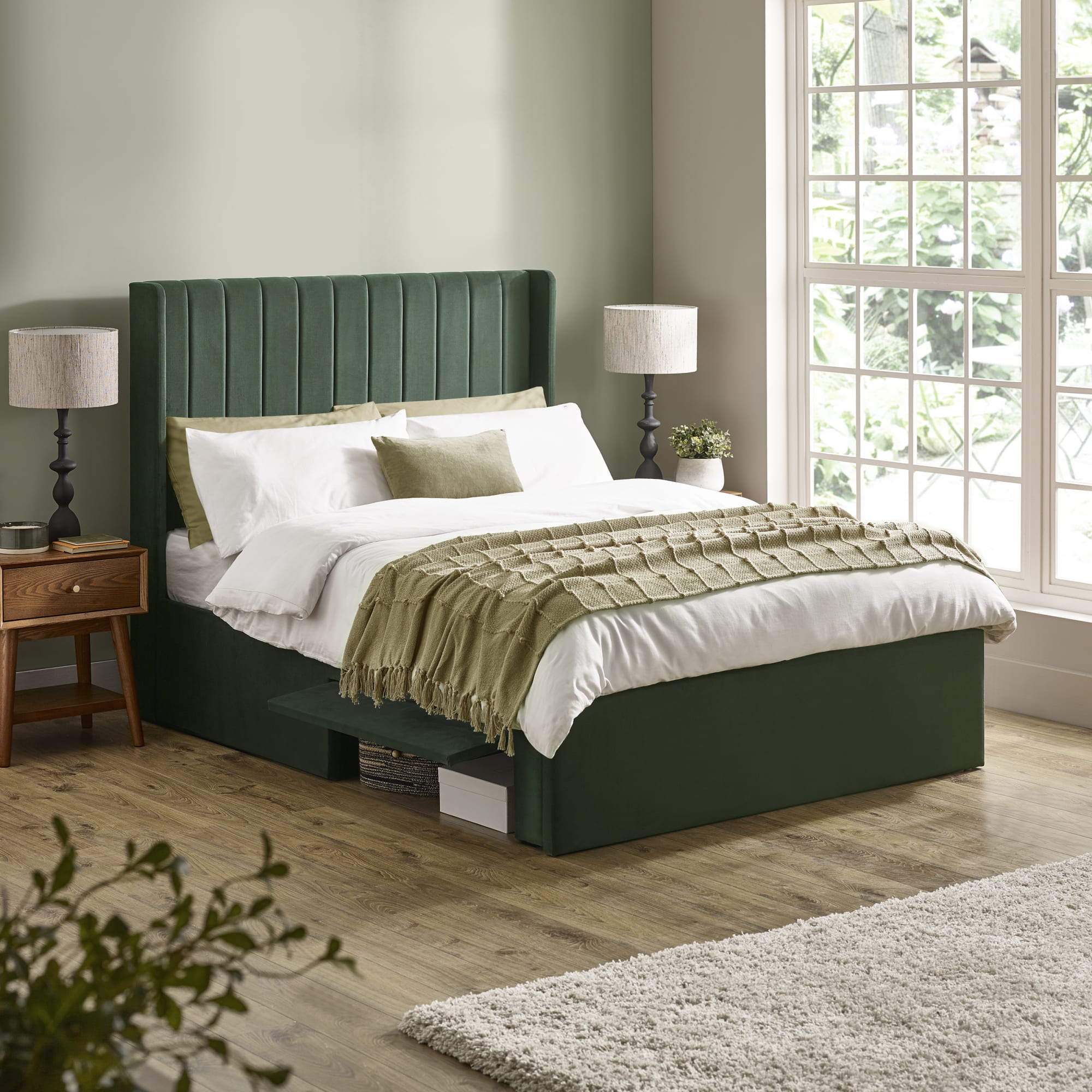 Leila Bottle Green Dual Storage Door 150cm Kingsize Bed