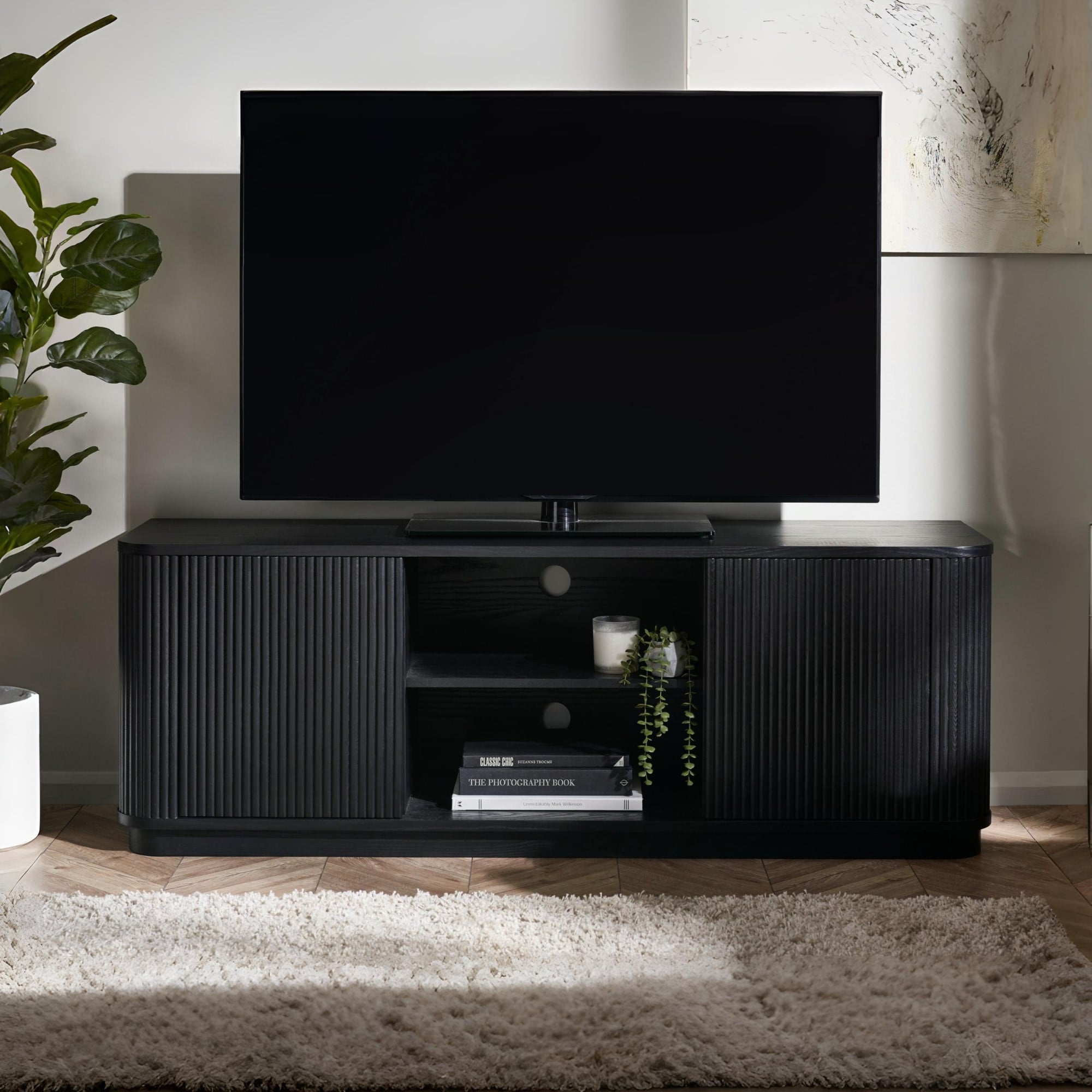 Louis Fluted Tv Unit - Black