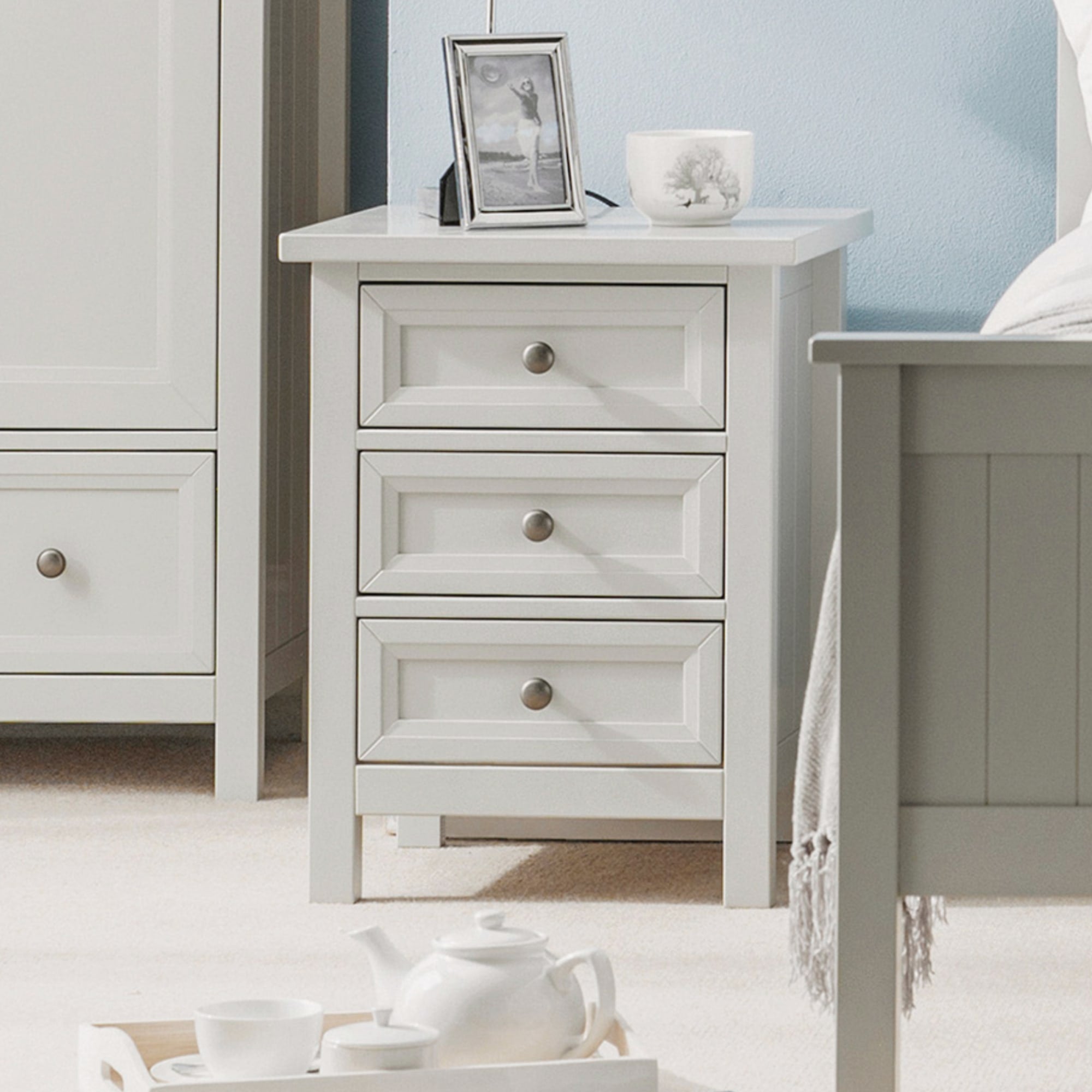 Maine 3 Drawer Bedside - Dove Grey