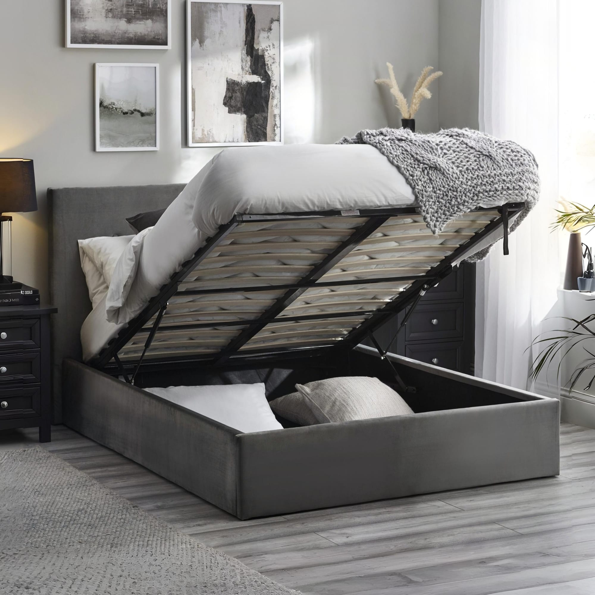 Shoreditch Ottoman Storage 150cm King Bed