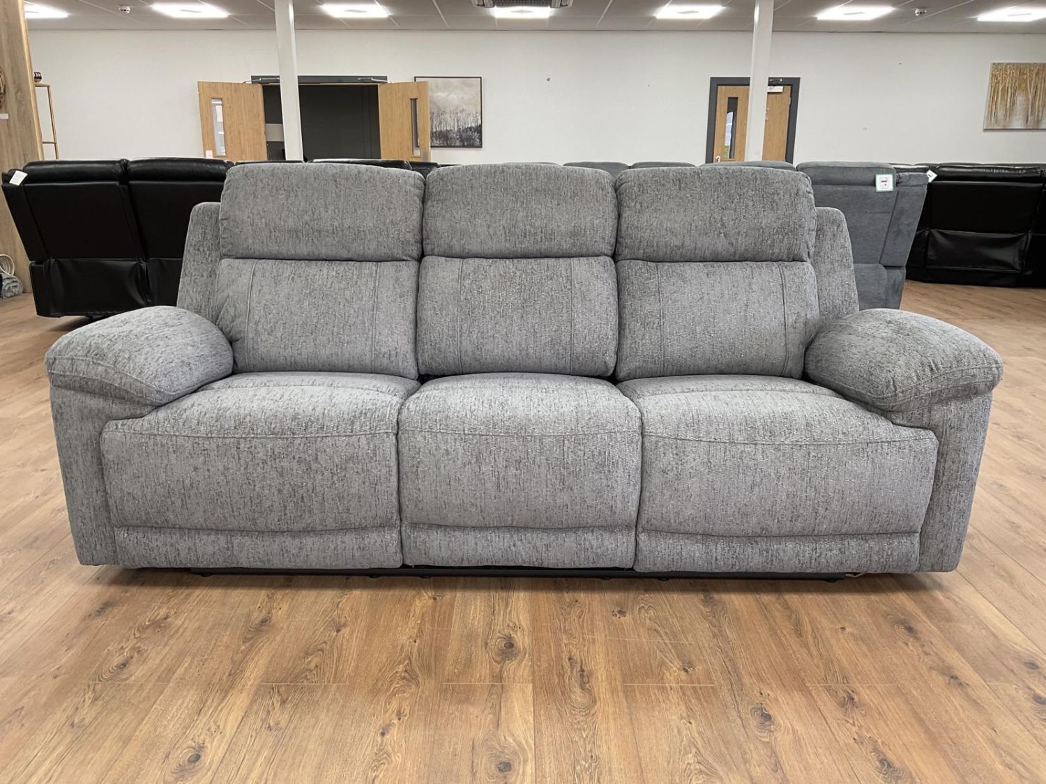 What Colours Go With a Grey Sofa? The Complete Styling Guide - Cozyo