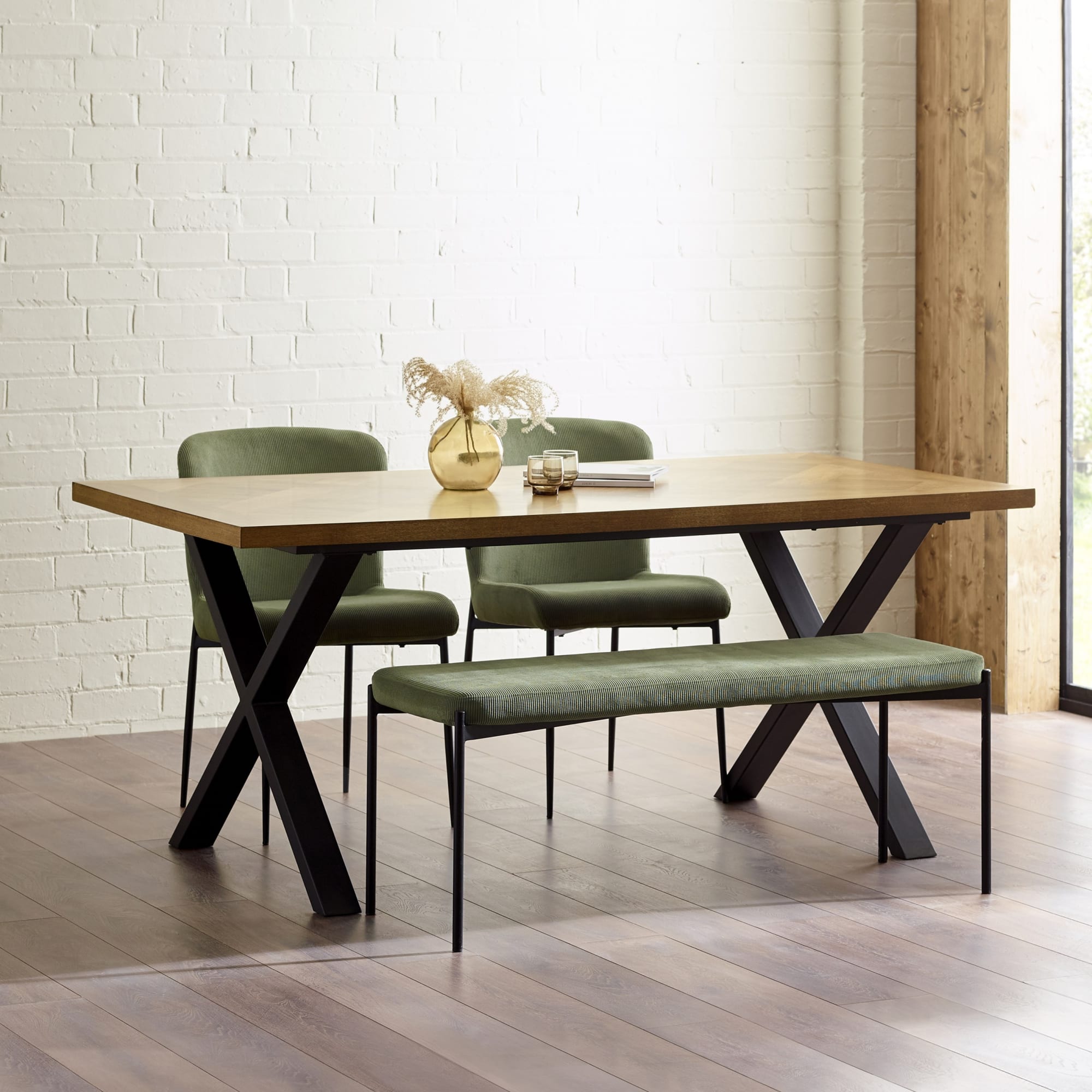 Aron Dining Table