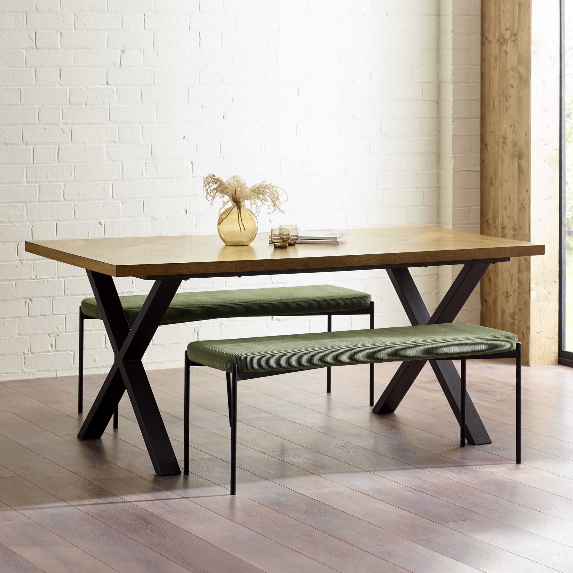 Aron Dining Table