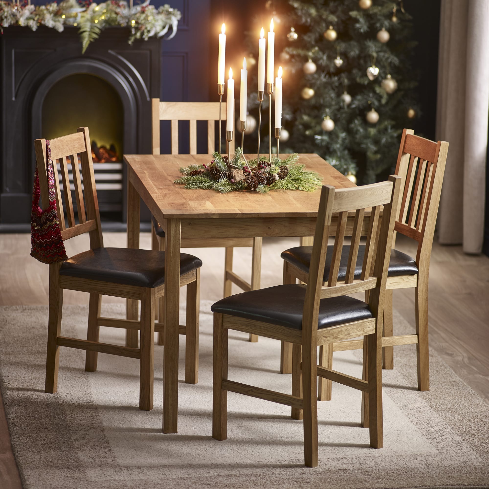 Coxmoor Rectangular Dining Table - Oak