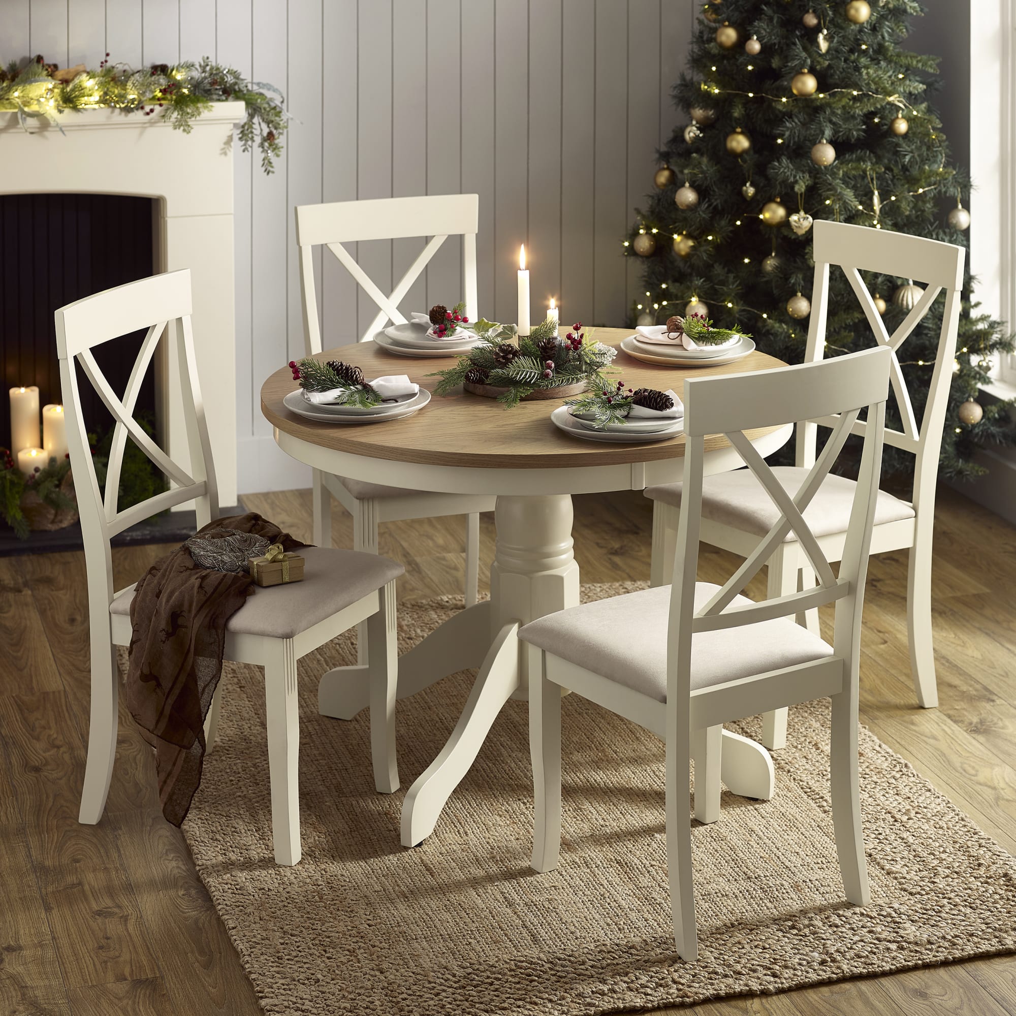 Davenport Round Pedestal Table