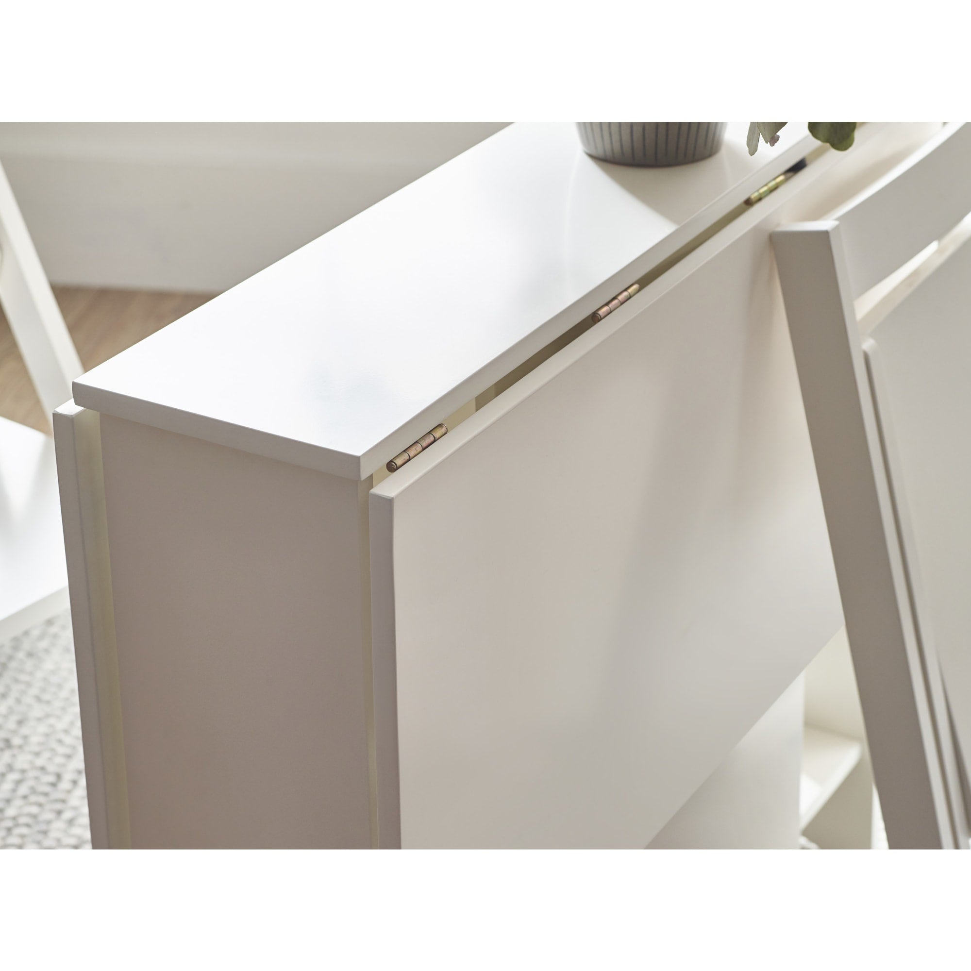 Gatan Small Gateleg Table With 2 Chairs - White