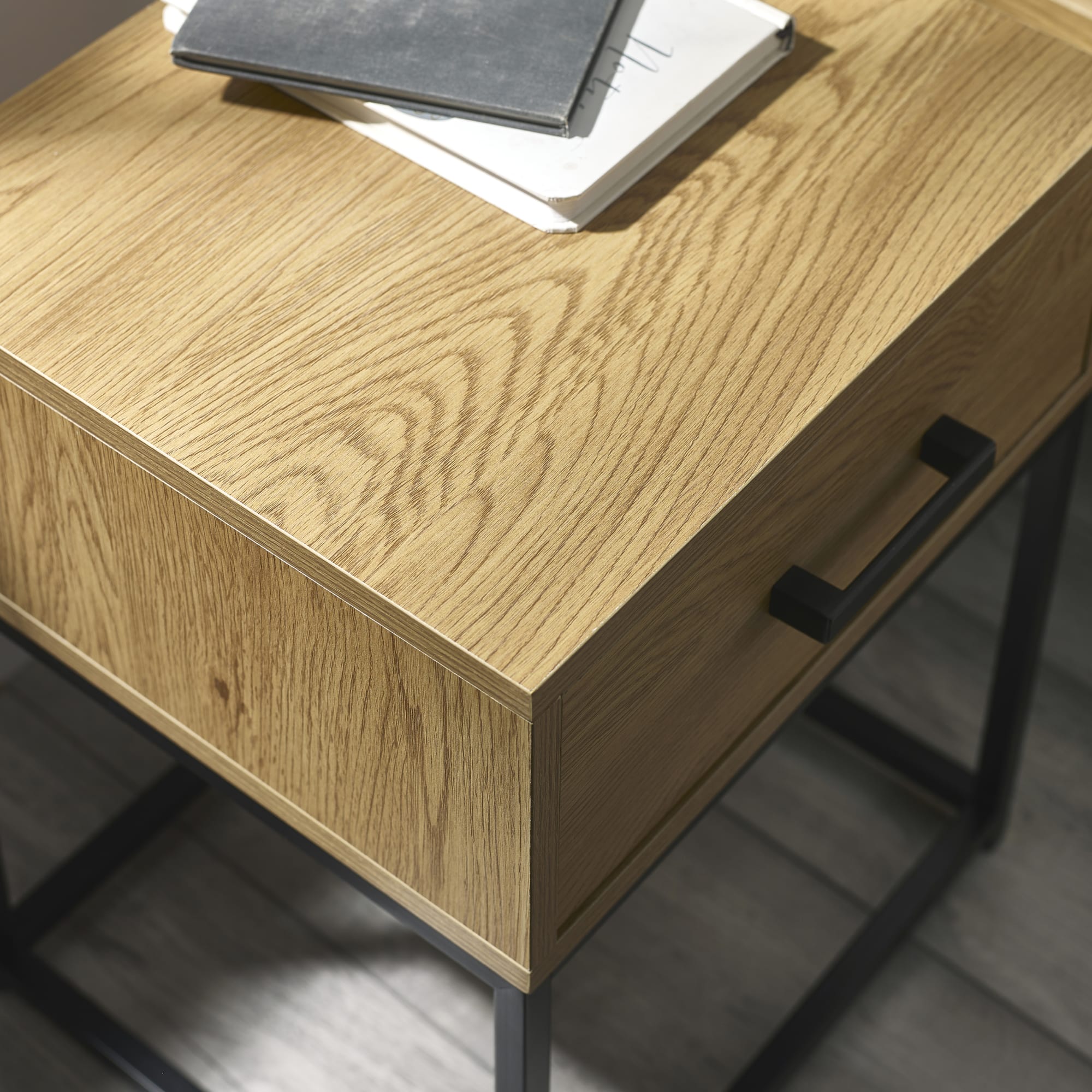 Harlow Light Oak Effect 1 Drawer Bedside Table