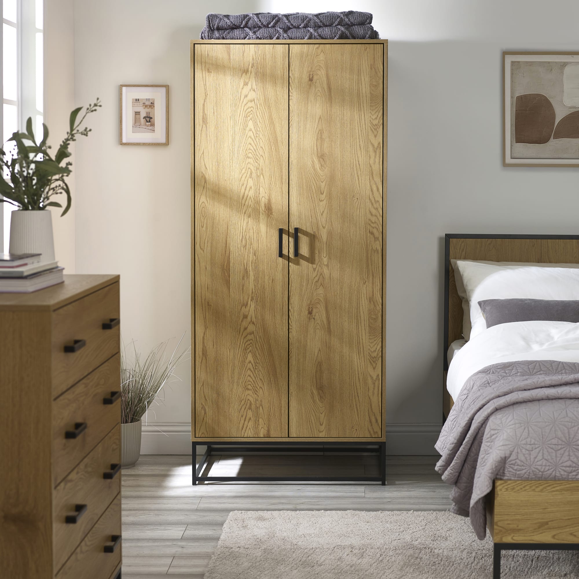 Harlow Light Oak Effect 2 Door Wardrobe