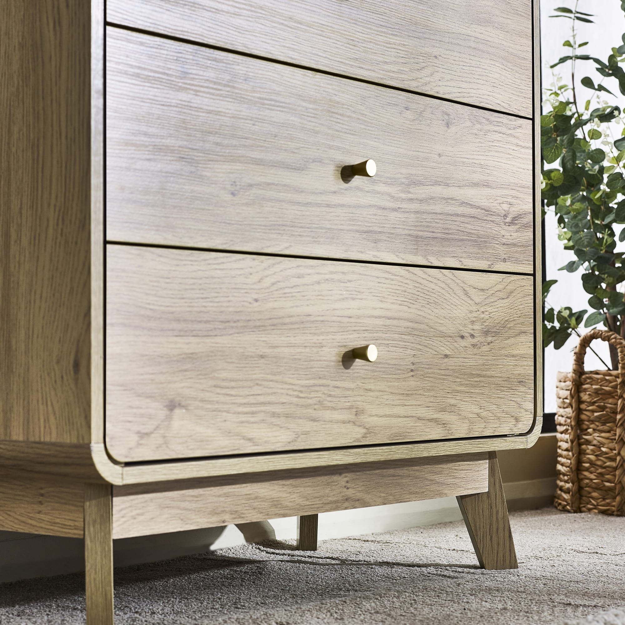 Ingrid 5 Drawer Chest Oak