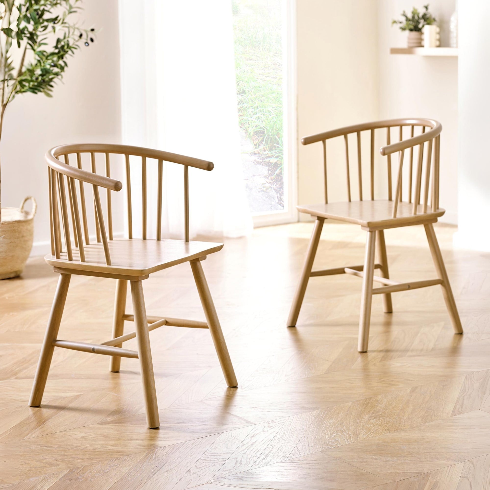Set of 2 Kaito Oak Dining Chairs