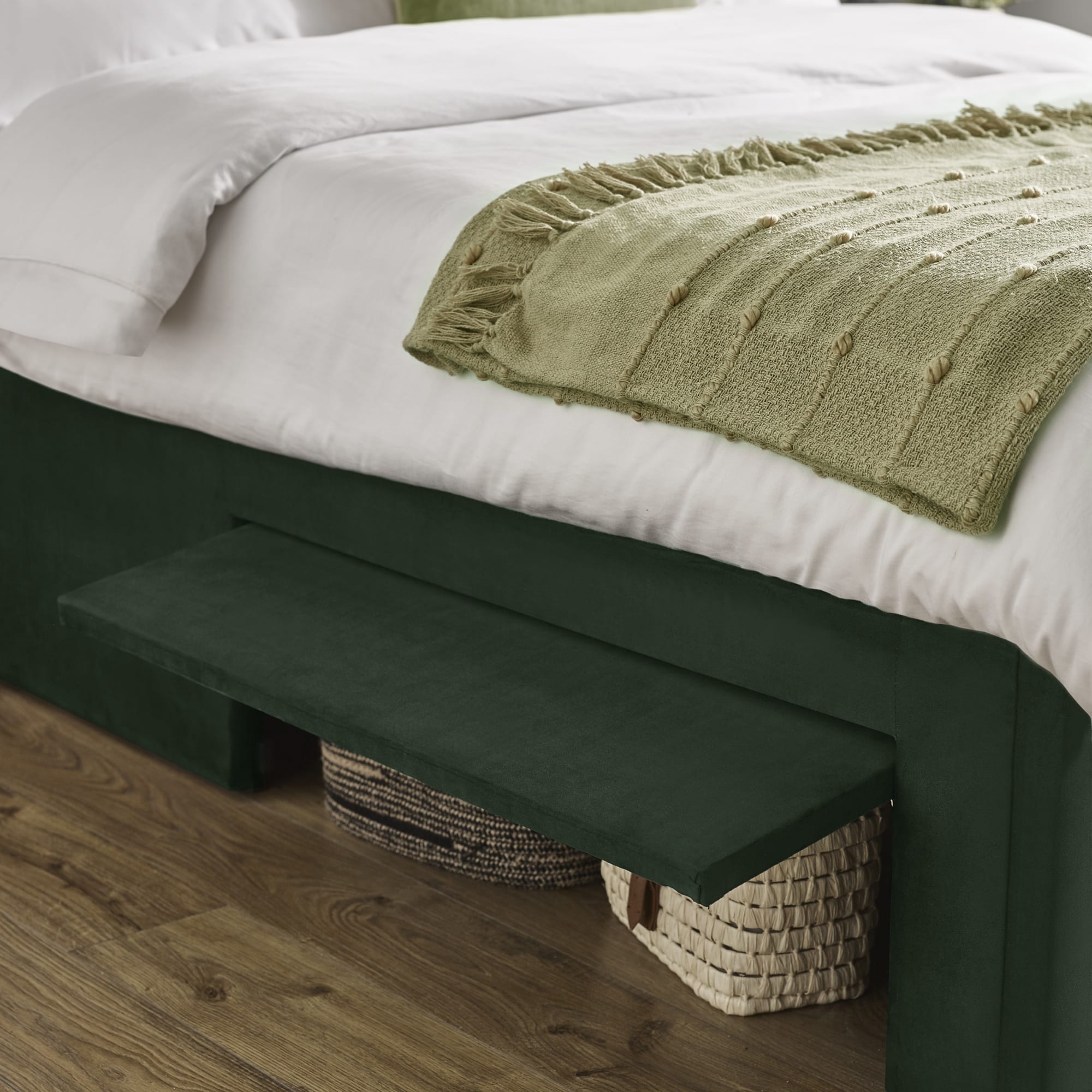 Leila Bottle Green Dual Storage Door 135cm Double Bed