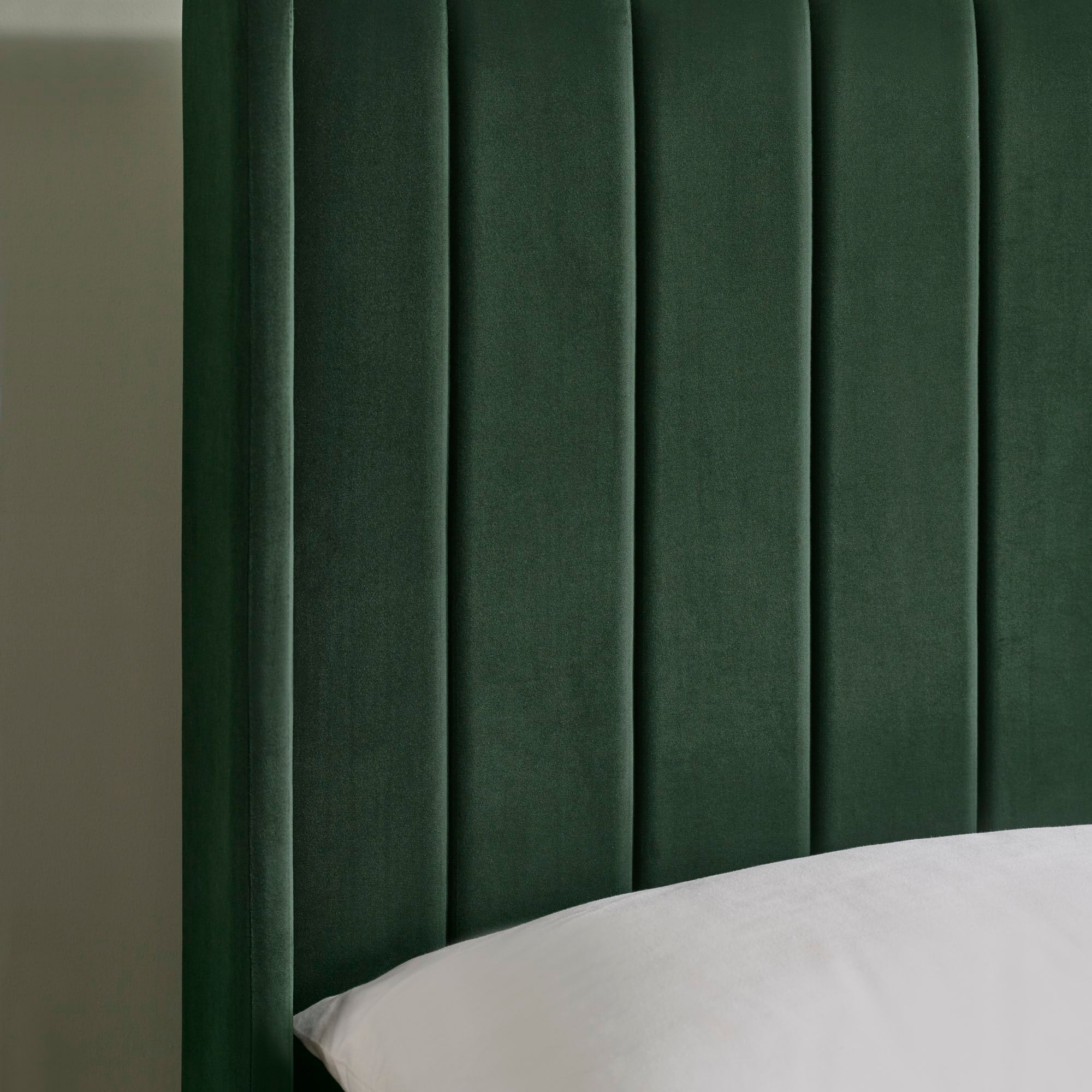 Leila Bottle Green Dual Storage Door 150cm Kingsize Bed