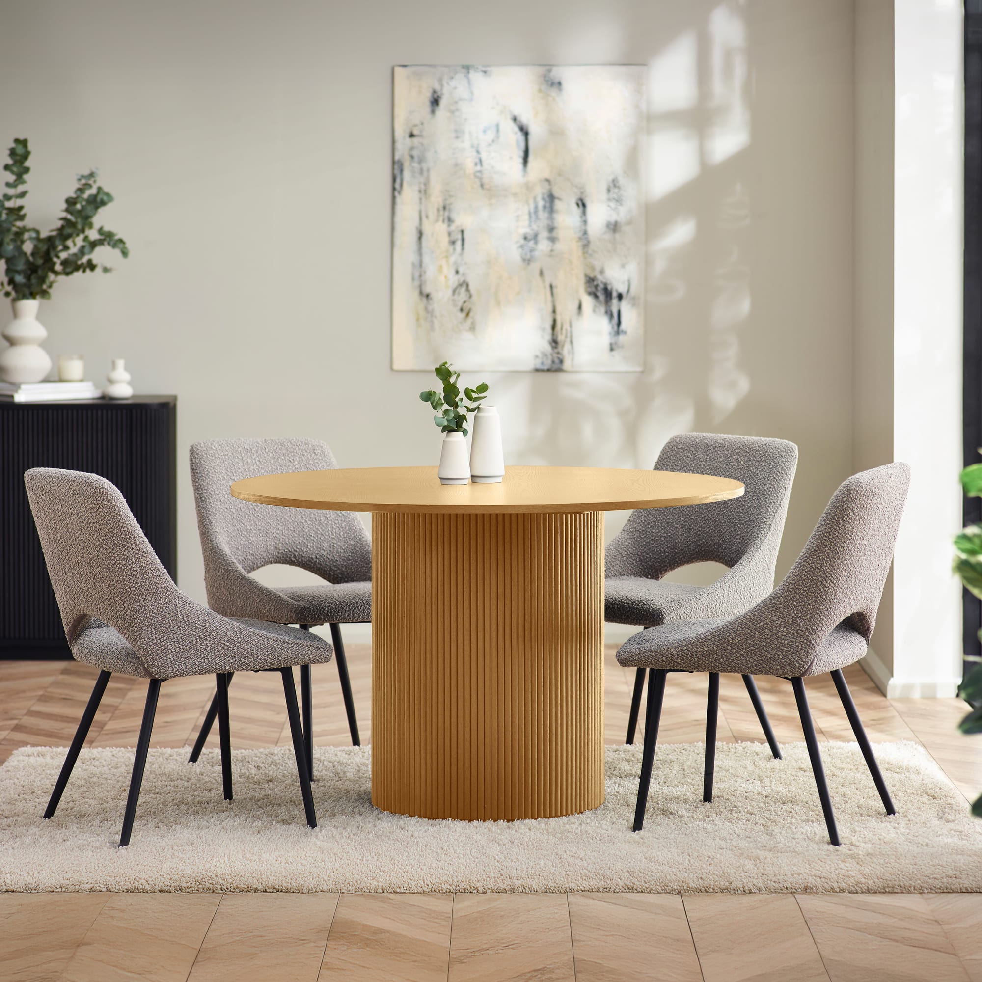 Louis Light Oak Fluted 120cm Round Dining Table