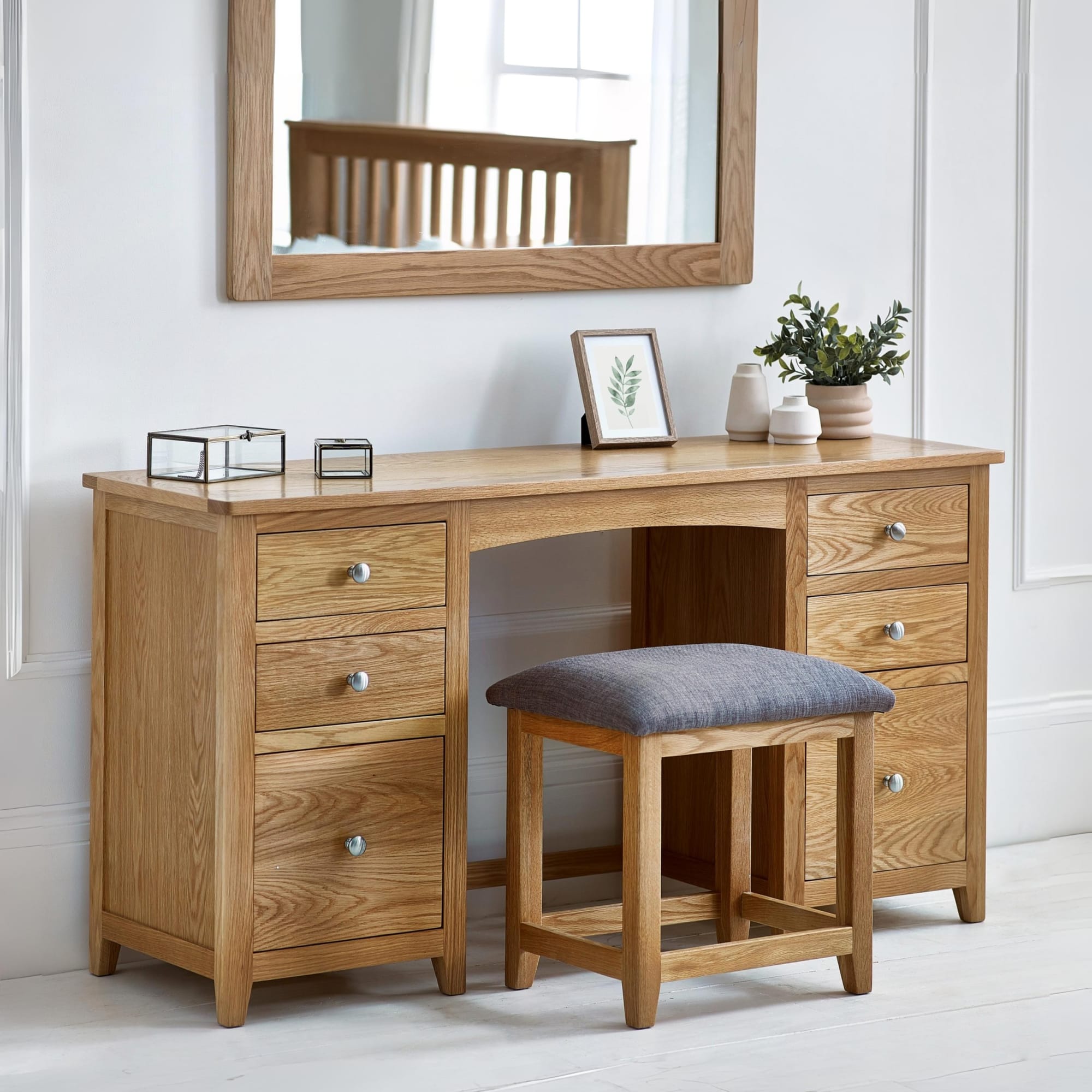 Mallory Twin Dress Table&Stool
