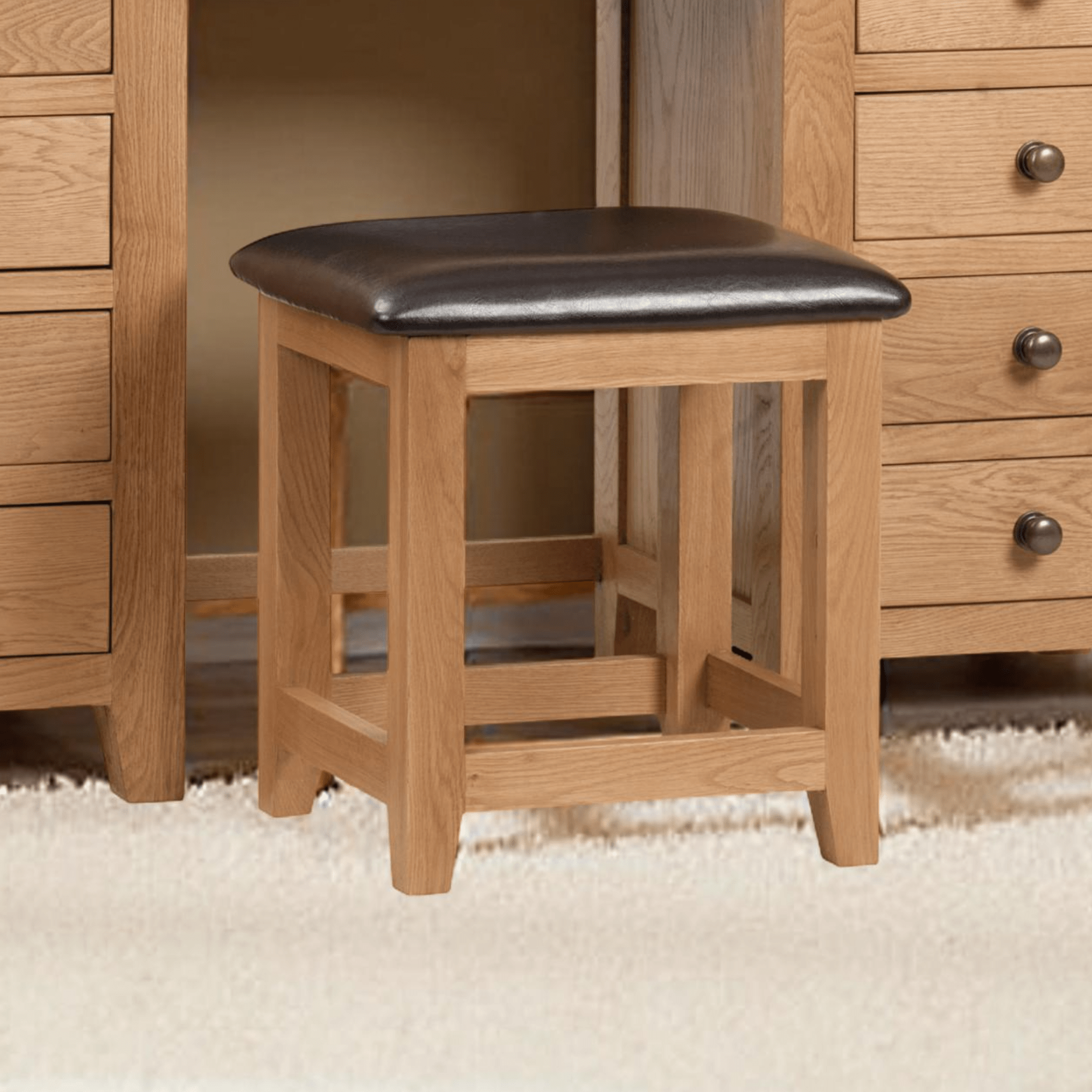 Marlborough Dressing Stool