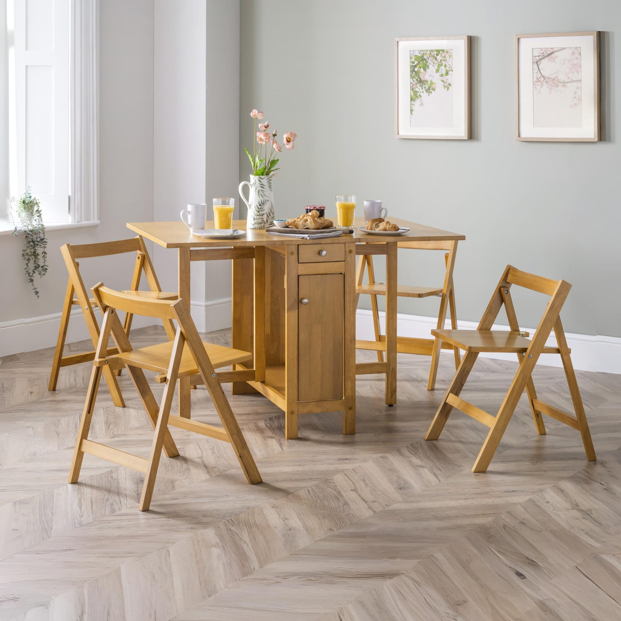 Savoy Light Oak 4 Seater Extending Dining Set