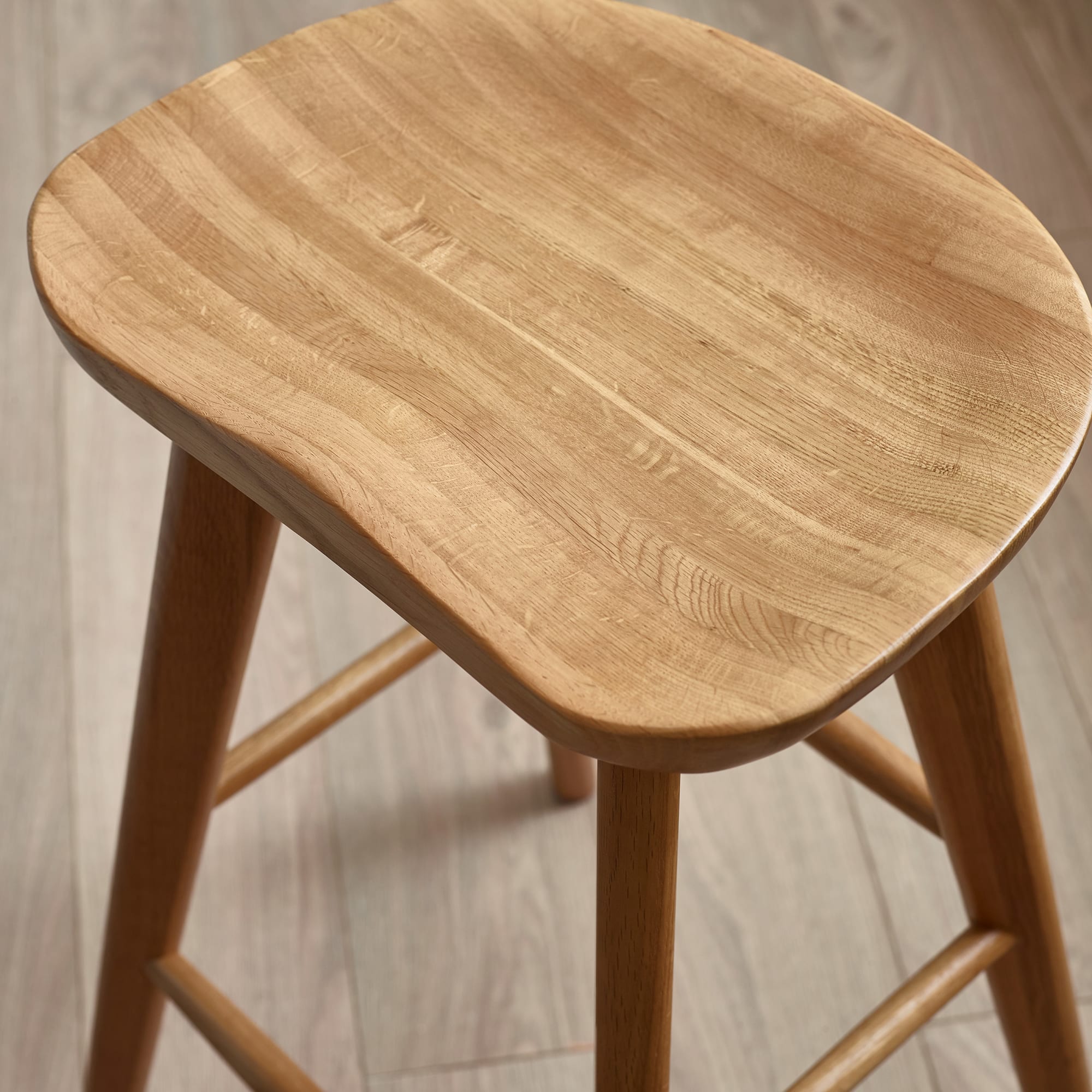 Mulu Natural Solid Oak Bar Stool - Cozyo