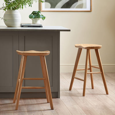 Mulu Natural Solid Oak Bar Stool - Cozyo