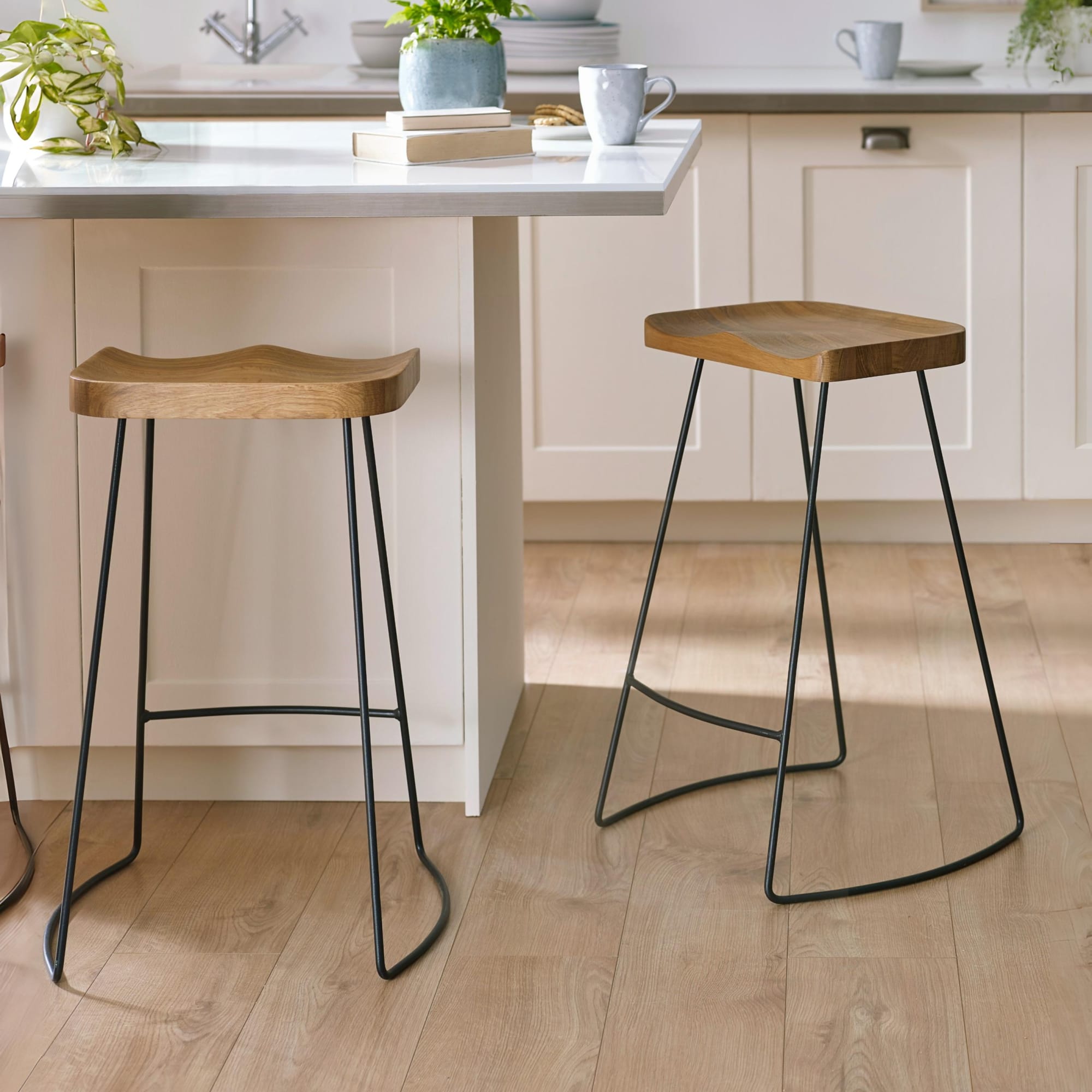 Set of 2 Travis Bar Stools - Cozyo